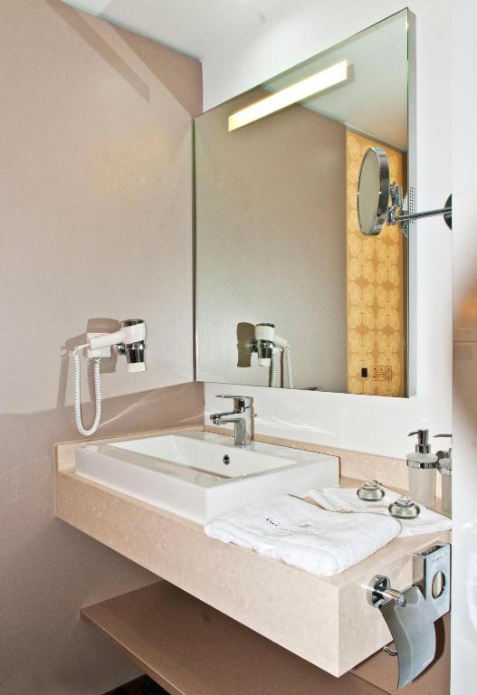 Hotel Vier Jahreszeiten Berlin City Oda fotoğraf