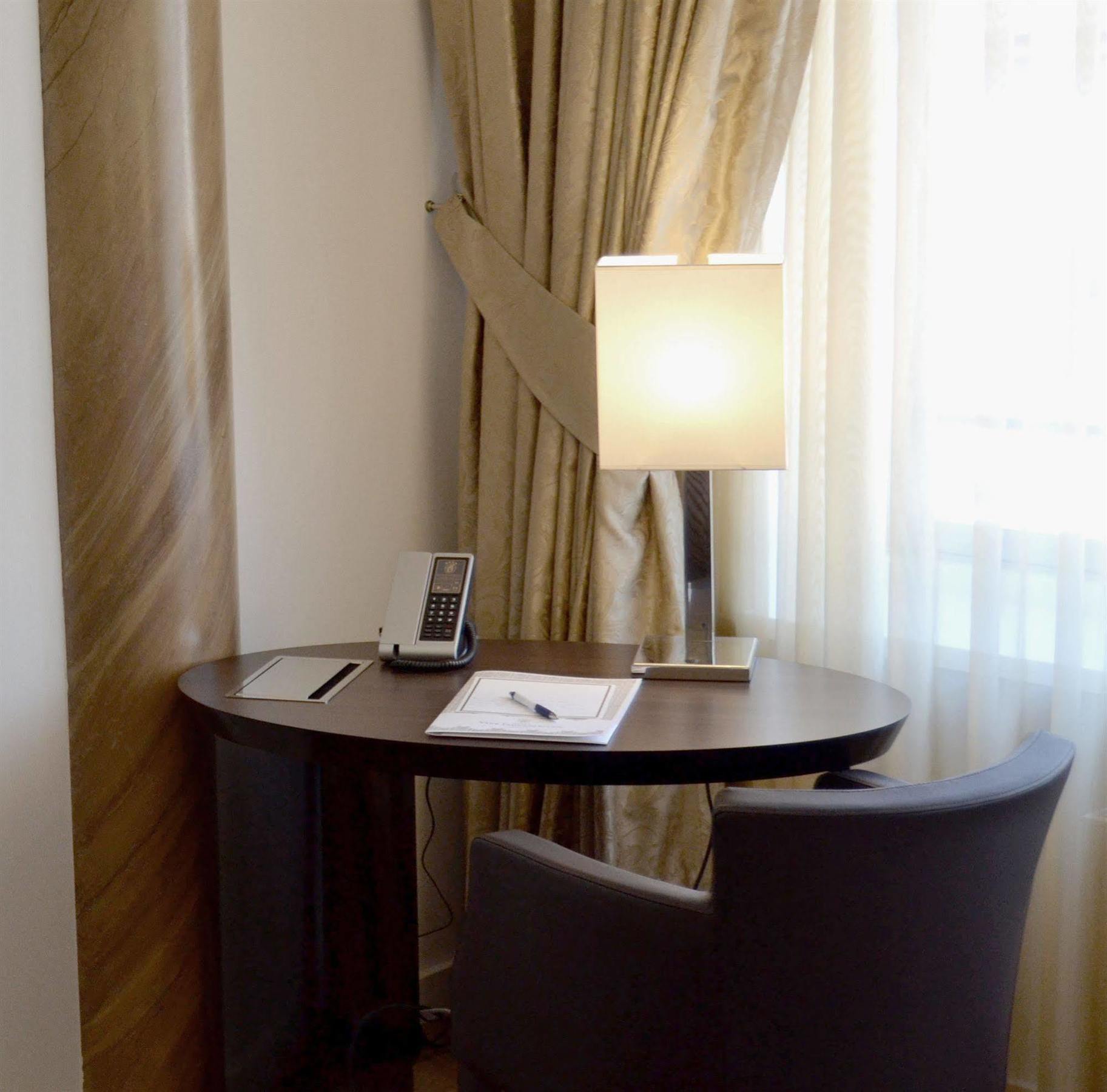 Hotel Vier Jahreszeiten Berlin City Dış mekan fotoğraf
